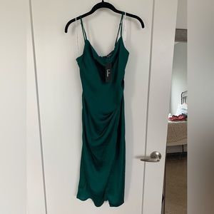 Lulu’s Green Midi Dress